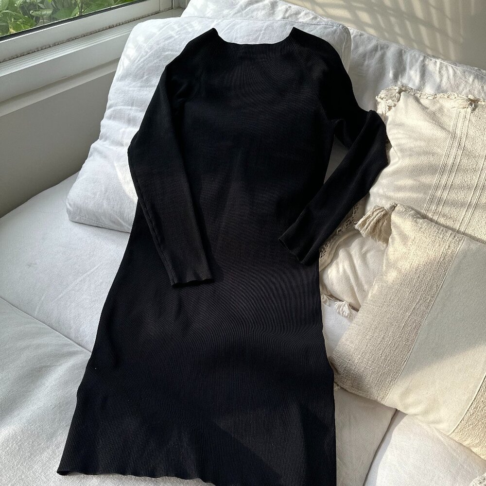 Cozy & Chic: Vince Black Ribbed Knit Dress